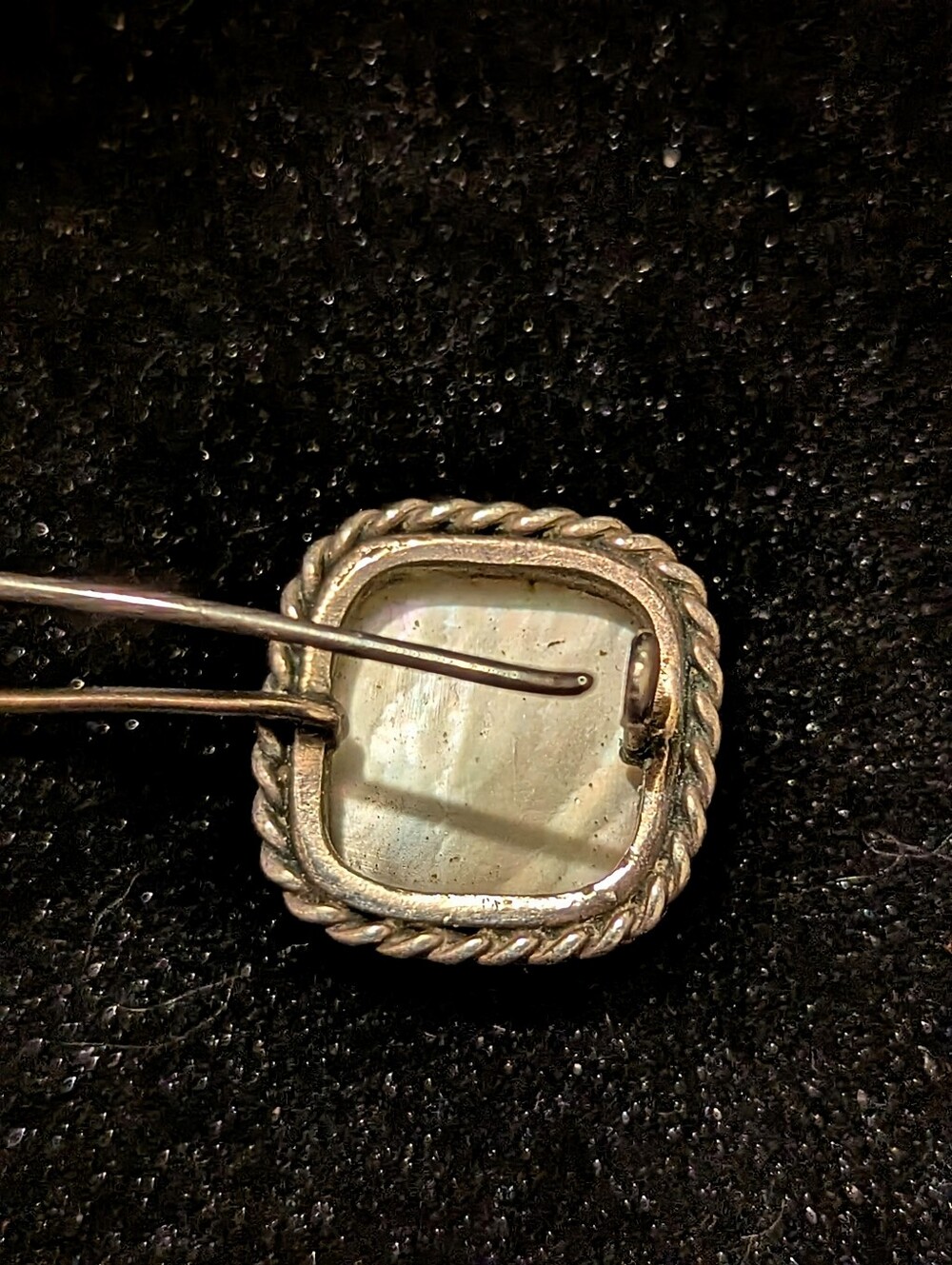 VINTAGE Mother of Pearl Dangle Earrings - Iridescent Shell - Picture 7 of 11